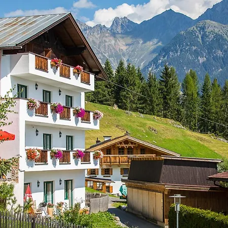 Jausenstation Edelweiss Bed & Breakfast